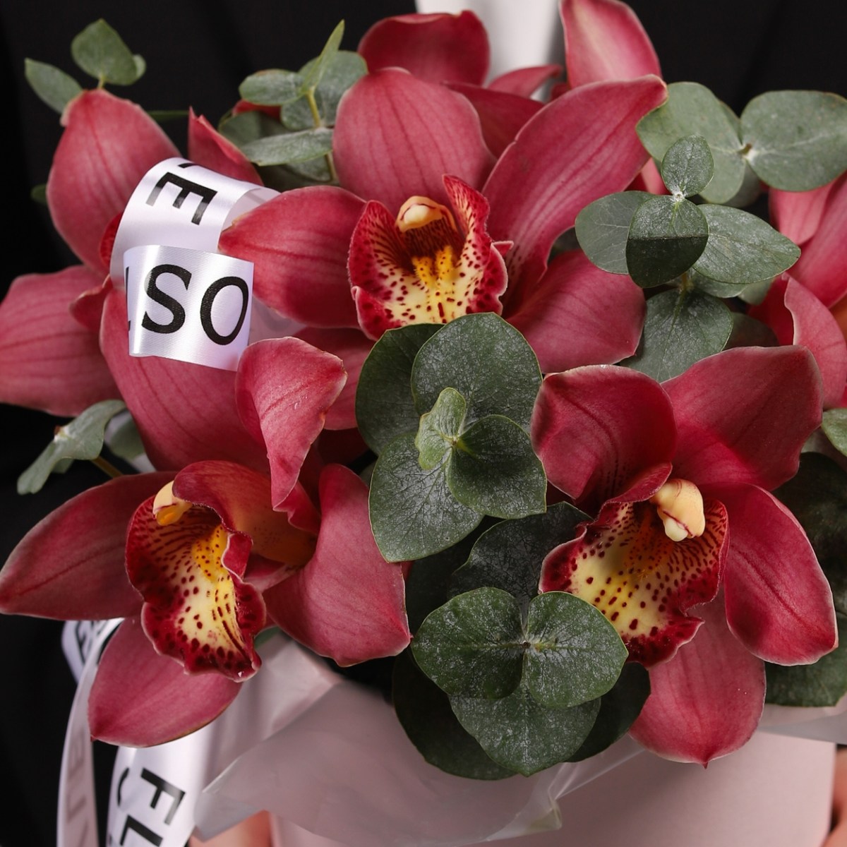 orhideya buket v korobke 7